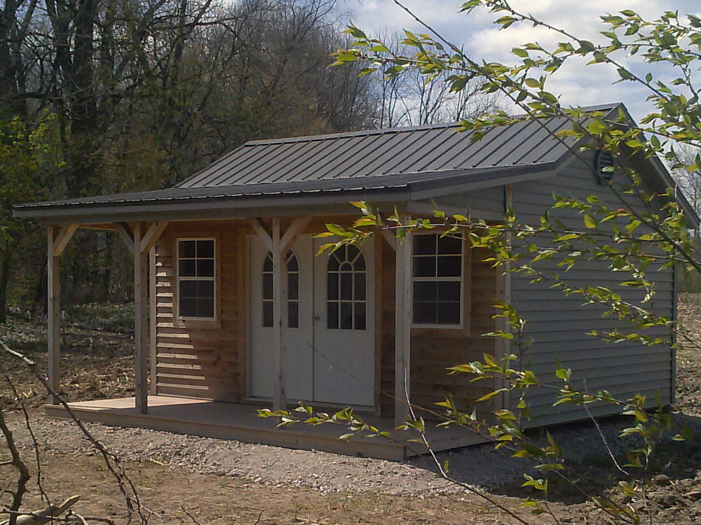 Custom storage building for back yard by Martin's Mini Barns